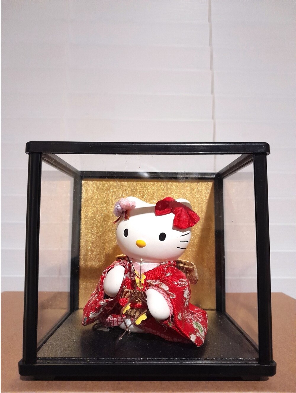 Vintage Y2k 2004 Sanrio Hello Kitty Japanese Kimono Doll Figurine w/Case Japan